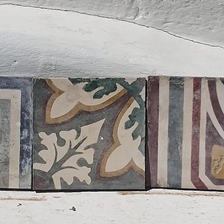 马塞里亚塔斯帕蒂旅馆 招待所